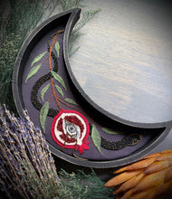 Load image into Gallery viewer, Crescent Fruit