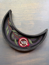 Load image into Gallery viewer, Crescent Fruit