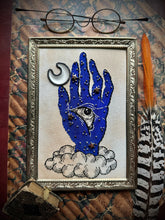 Load image into Gallery viewer, Held