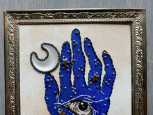 Load image into Gallery viewer, Held