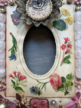 Load image into Gallery viewer, Jenny La Rue Frame