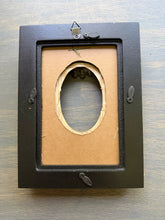 Load image into Gallery viewer, Jenny La Rue Frame