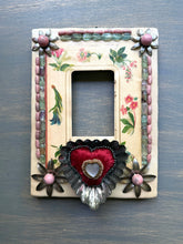 Load image into Gallery viewer, Maripina Frame