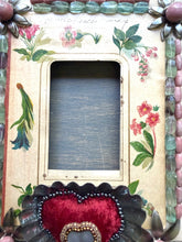 Load image into Gallery viewer, Maripina Frame