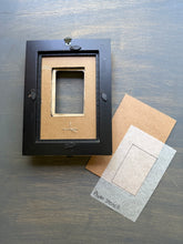 Load image into Gallery viewer, Maripina Frame