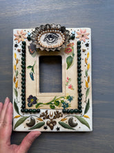 Load image into Gallery viewer, Viola Rose Frame