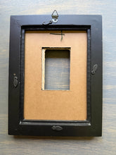 Load image into Gallery viewer, Viola Rose Frame
