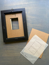 Load image into Gallery viewer, Viola Rose Frame