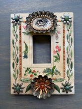Load image into Gallery viewer, Cora Frame