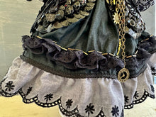 Load image into Gallery viewer, Miss Crow