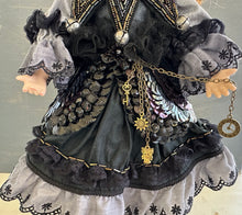 Load image into Gallery viewer, Miss Crow