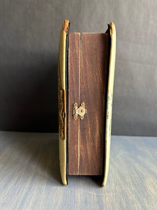 The Worlds Treasures-  Mini Hidden Curio Box