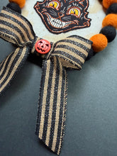 Load image into Gallery viewer, Small Cat Wreath