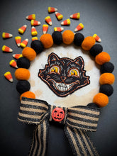 Load image into Gallery viewer, Small Cat Wreath