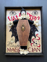 Load image into Gallery viewer, Vampiro!