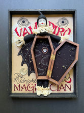 Load image into Gallery viewer, Vampiro!