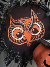 Load image into Gallery viewer, Small Owl Wreath