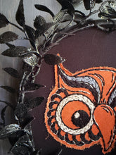 Load image into Gallery viewer, Small Owl Wreath