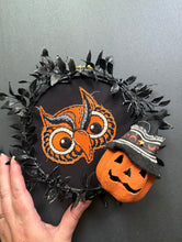 Load image into Gallery viewer, Small Owl Wreath