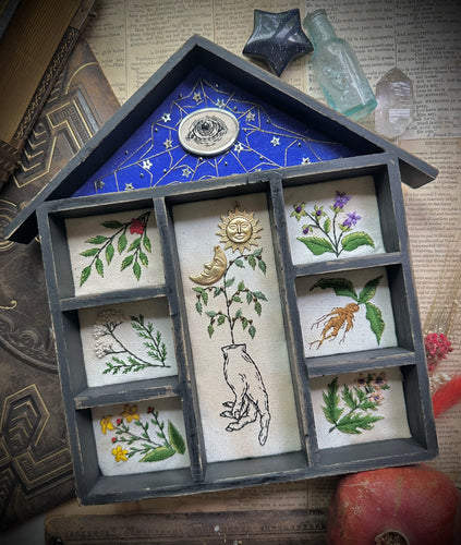 Her Garden Curio