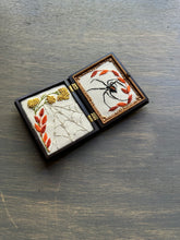 Load image into Gallery viewer, 2- Familiar