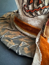 Load image into Gallery viewer, 11- The Pumpkin Hat