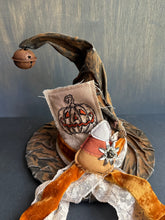 Load image into Gallery viewer, 11- The Pumpkin Hat