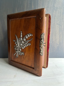 Lily Altar Box