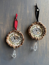 Load image into Gallery viewer, Emblem No. 9 Small Wreath