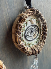 Load image into Gallery viewer, Emblem No. 9 Small Wreath