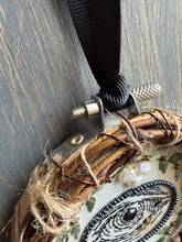 Load image into Gallery viewer, Emblem No. 9 Small Wreath