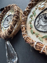 Load image into Gallery viewer, Emblem No. 9 Small Wreath