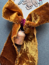 Load image into Gallery viewer, Gryla