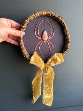 Load image into Gallery viewer, Frsoty Pink Spider Wreath