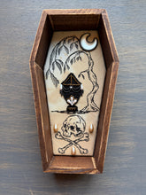 Load image into Gallery viewer, Emblem No. 7