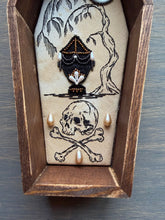 Load image into Gallery viewer, Emblem No. 7