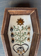 Load image into Gallery viewer, Emblem No. 2