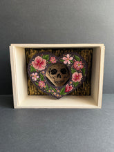 Load image into Gallery viewer, Valentini Altar Box