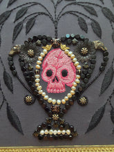 Load image into Gallery viewer, Victorian Bubblegum