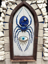 Load image into Gallery viewer, Window- Spider Seer