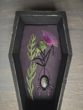 Load image into Gallery viewer, Thistle Spider