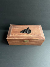 Load image into Gallery viewer, Thistle Serpent Box