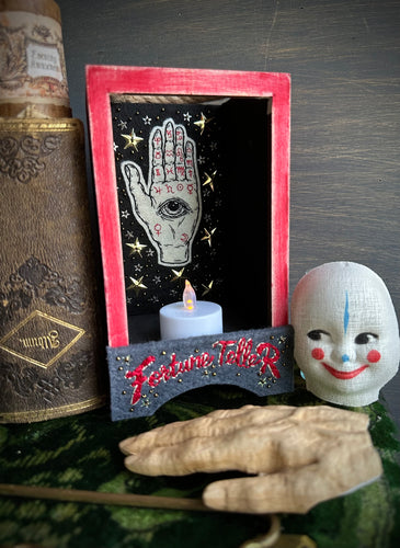 Fortune Tellers Lantern