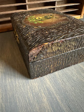 Load image into Gallery viewer, Hunters Box